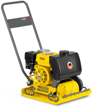 Виброплита Wacker Neuson MP-15 в прокат в Липецке. У нас лучшая цена за сутки! Возможность взять в аренду с выгодной скидкой до 40% при экспресс доставке 24/7. И помните, ночью стоимость еще дешевле на 30%! #арендапрокат #виброплита #выгодно